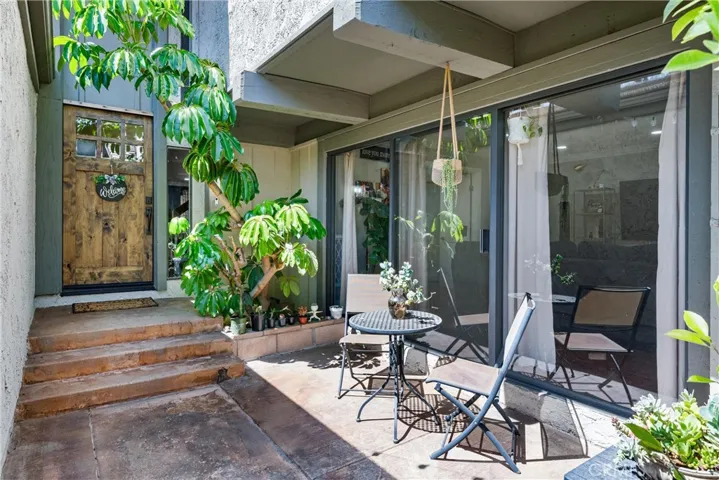 Private Gated Courtyard