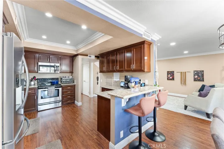 Breakfast bar
