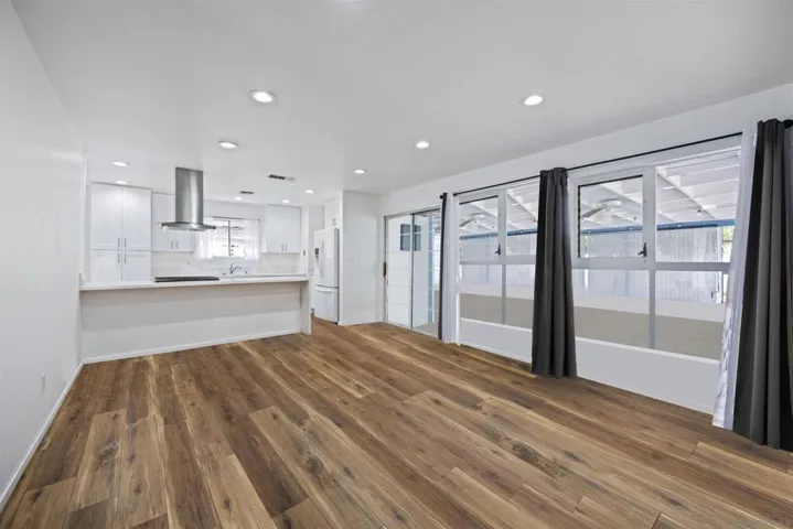 1549 Corta Del Sur, Lemon Grove, California 91945