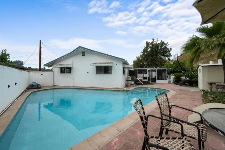 Swimming Pool/Hot Tub/Sauna