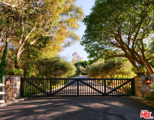 30 Portuguese Bend Road, Rolling Hills, California 90274
