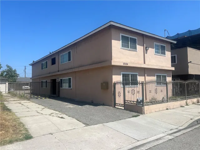 10124 S Inglewood Avenue, Inglewood, California 90304