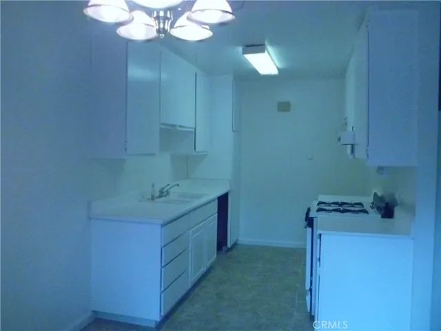 17564 Orange, Yorba Linda, California 92886
