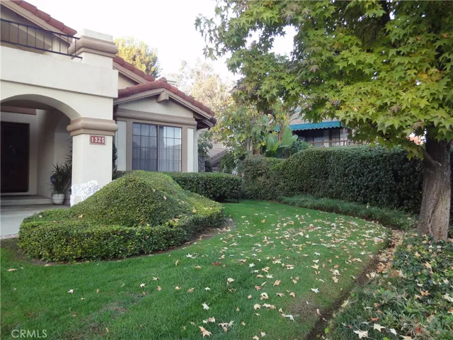 1925 Paseo La Paz, Pomona, California 91768