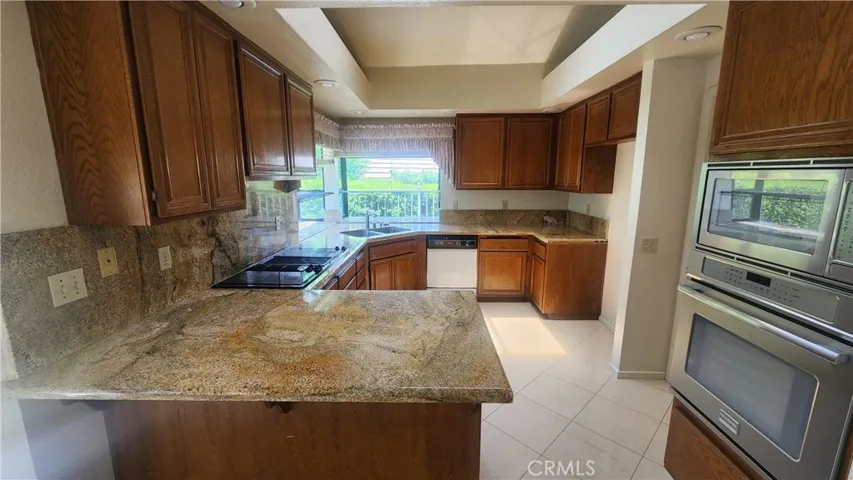 1925 Paseo La Paz, Pomona, California 91768