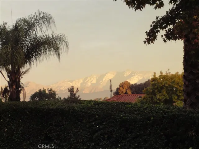 1925 Paseo La Paz, Pomona, California 91768