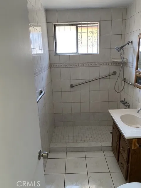 4100 Clara Street, Cudahy, California 90201 home-pic-2