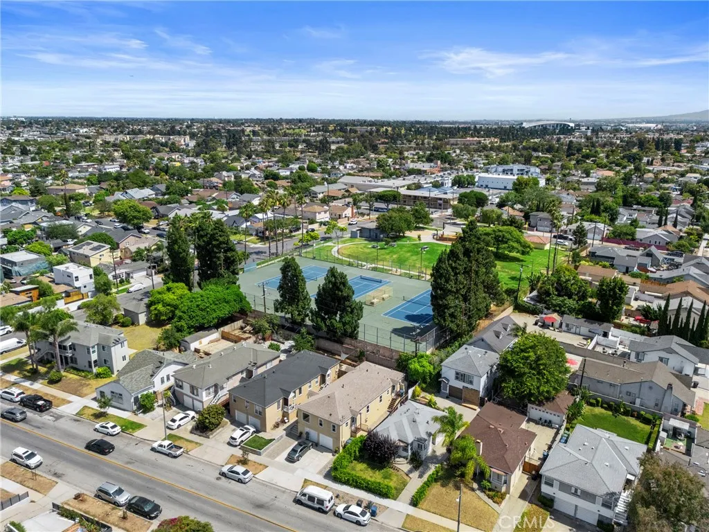 612 E Fairview Boulevard, Inglewood, California 90302 home-pic-24