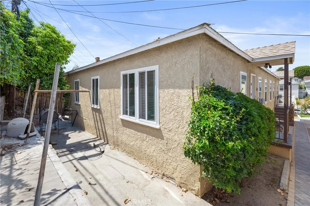 612 E Fairview Boulevard, Inglewood, California 90302 home-pic-9