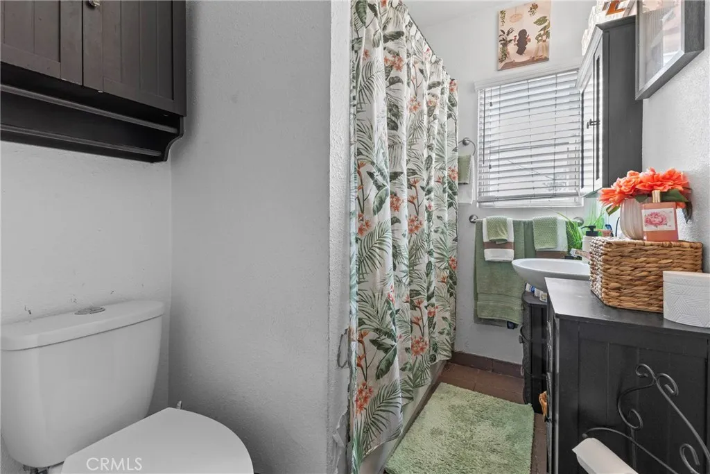 612 E Fairview Boulevard, Inglewood, California 90302 home-pic-39