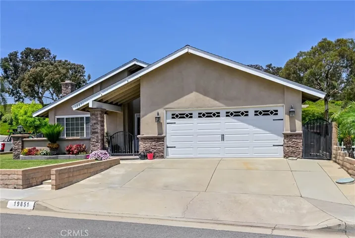 19851 Ridgewood Place, Yorba Linda, California 92886