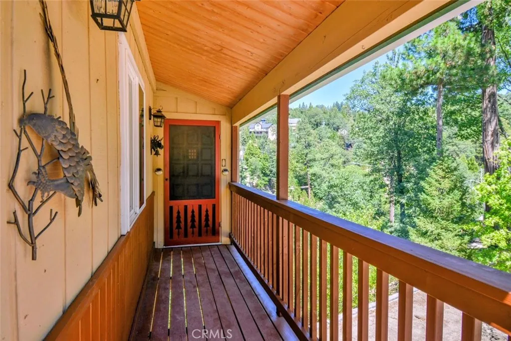 929 Trinity Drive, Lake Arrowhead, California 92352 home-pic-27