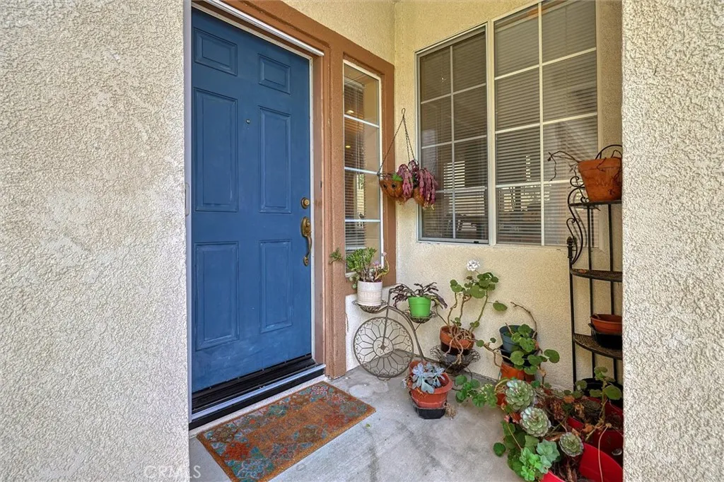 13524 Via Santa Catalina, Sylmar, California 91342, 4 Bedrooms Bedrooms, ,4 BathroomsBathrooms,Residential,For Sale,Via Santa Catalina,CV25133683