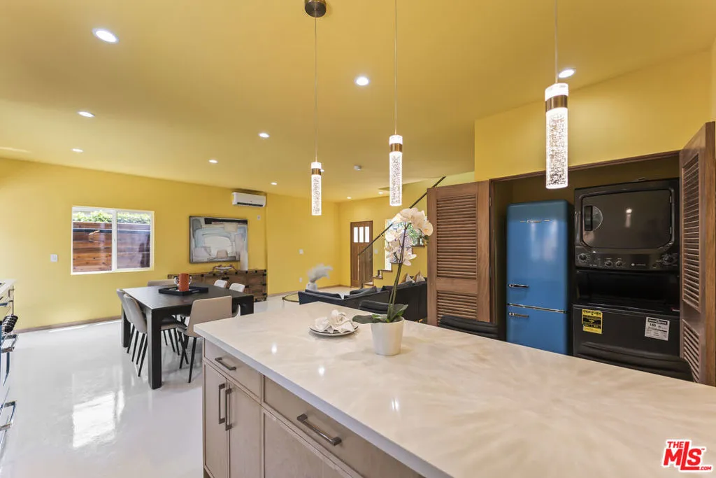 17660 Martha Street, Encino, California 91316 home-pic-37