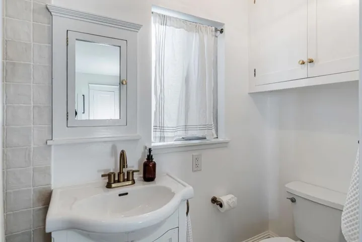 501 7th Street, Pacific Grove, California 93950