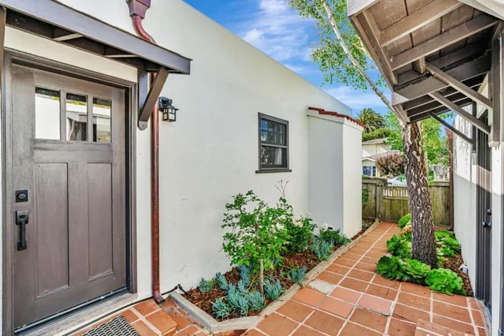 501 7th Street, Pacific Grove, California 93950
