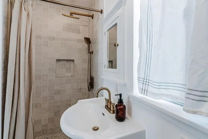 501 7th Street, Pacific Grove, California 93950