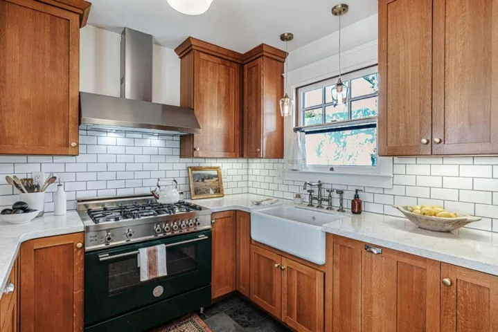 501 7th Street, Pacific Grove, California 93950