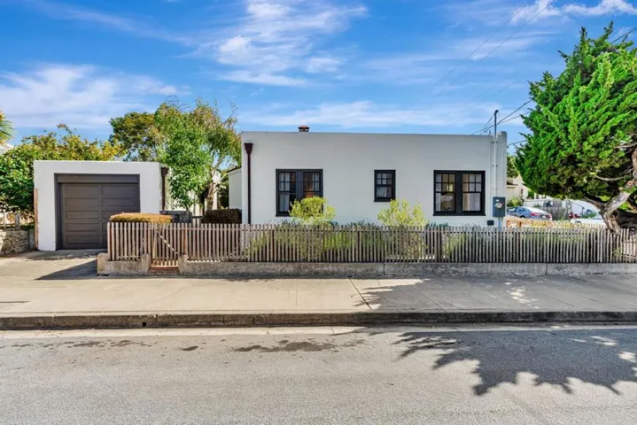 501 7th Street, Pacific Grove, California 93950