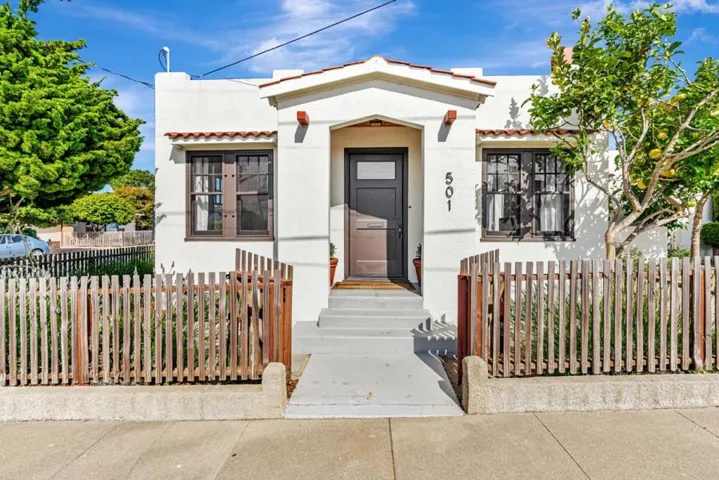 501 7th Street, Pacific Grove, California 93950
