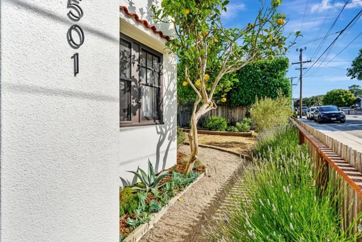 501 7th Street, Pacific Grove, California 93950