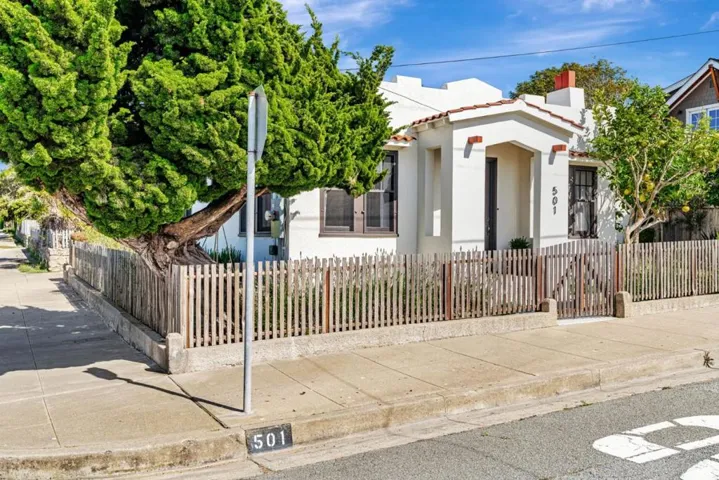 501 7th Street, Pacific Grove, California 93950