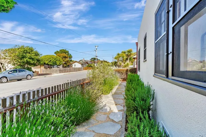 501 7th Street, Pacific Grove, California 93950