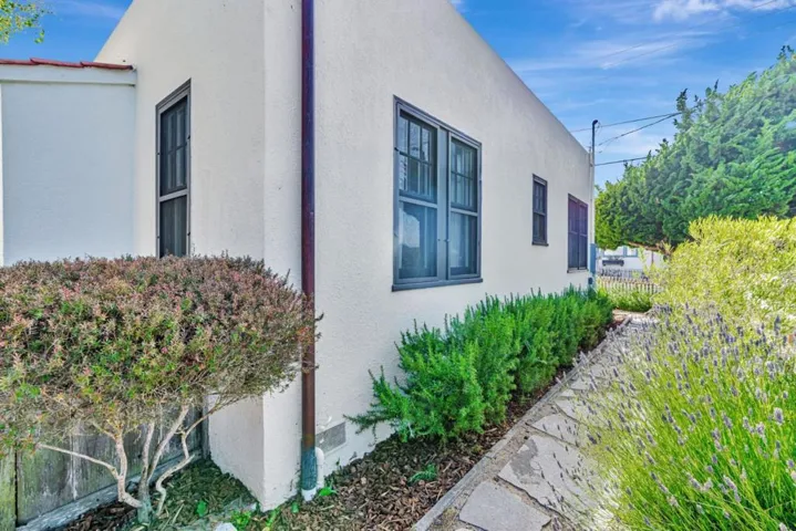501 7th Street, Pacific Grove, California 93950