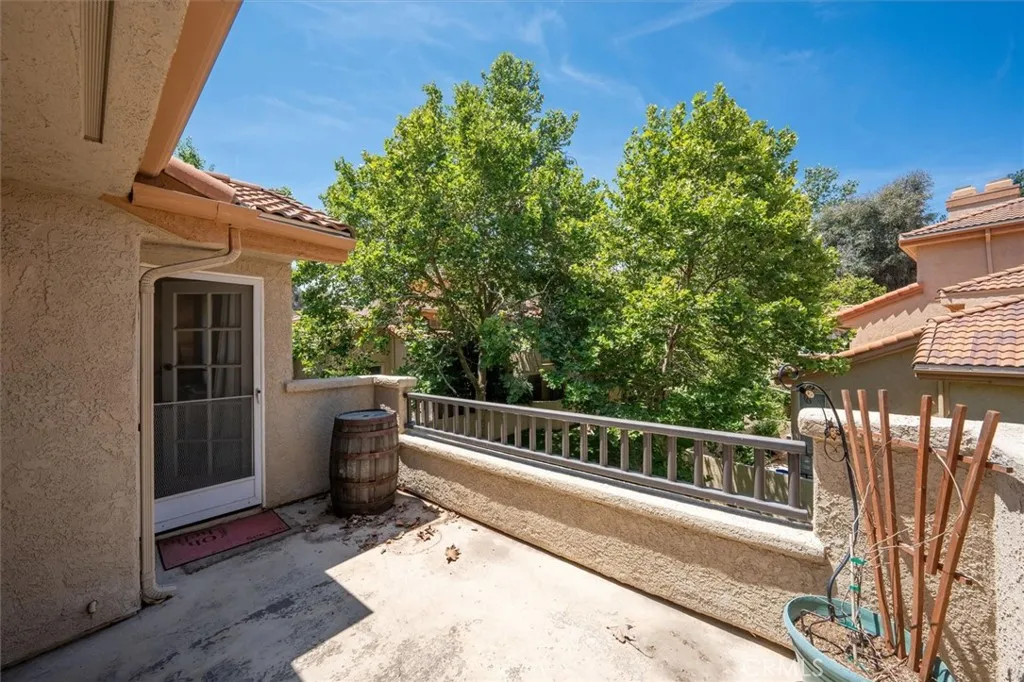 23926 Arroyo Park Drive 123, Valencia, California 91355 home-pic-9