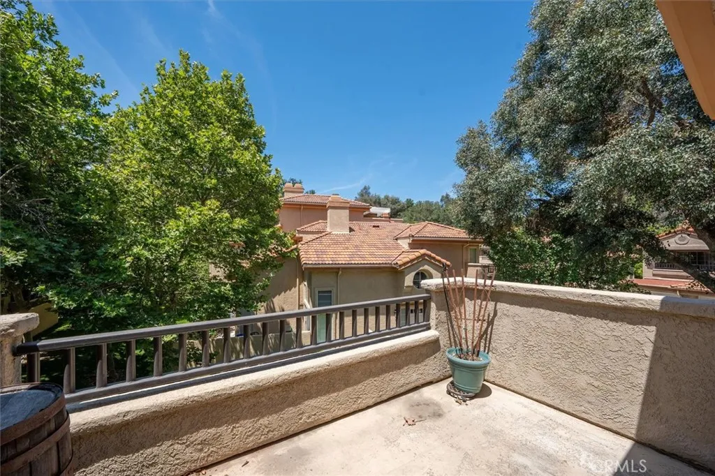 23926 Arroyo Park Drive 123, Valencia, California 91355 home-pic-10