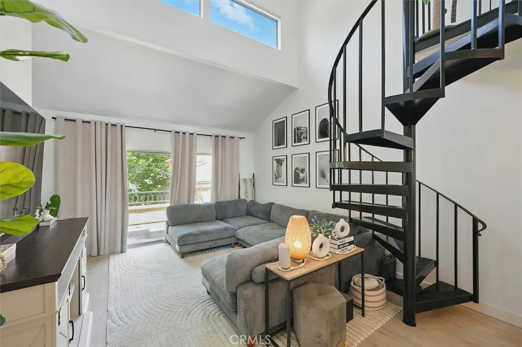 23926 Arroyo Park Drive 123, Valencia, California 91355 home-pic-7