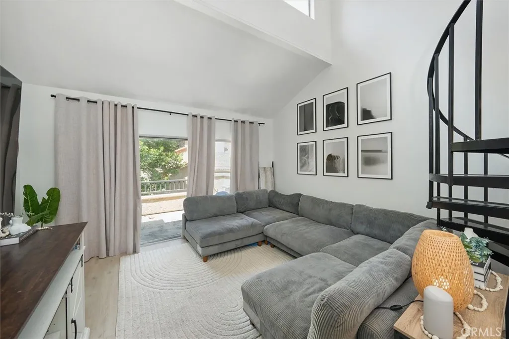 23926 Arroyo Park Drive 123, Valencia, California 91355 home-pic-18