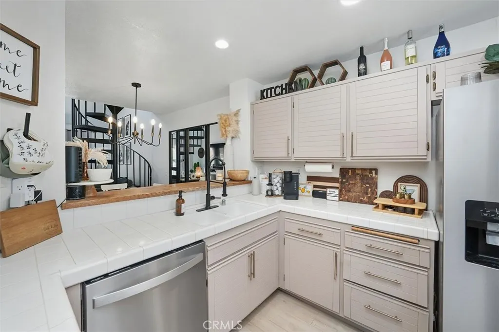 23926 Arroyo Park Drive 123, Valencia, California 91355 home-pic-21