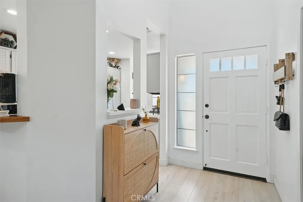 23926 Arroyo Park Drive 123, Valencia, California 91355 home-pic-4