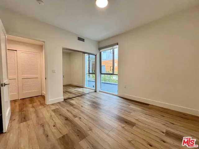 5801 Camerford Avenue 104, Los Angeles, California 90038