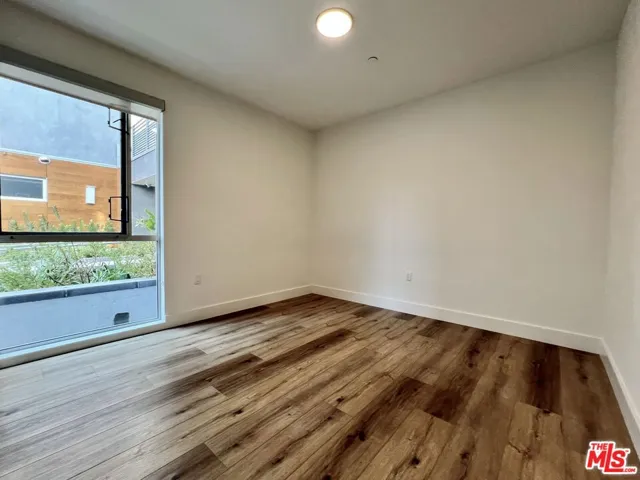 5801 Camerford Avenue 104, Los Angeles, California 90038