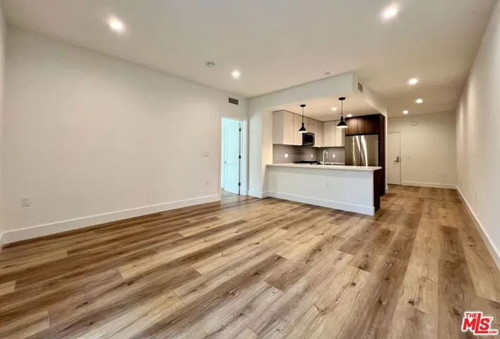 5801 Camerford Avenue 104, Los Angeles, California 90038