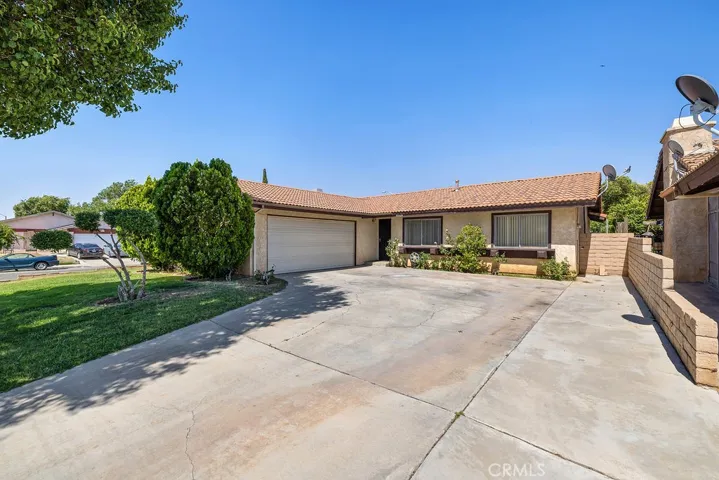 44668 13th Street E, Lancaster, California 93535