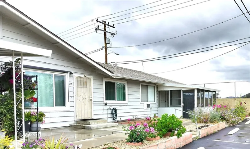 150 E Lakeshore Drive 22, Lake Elsinore, California 92530