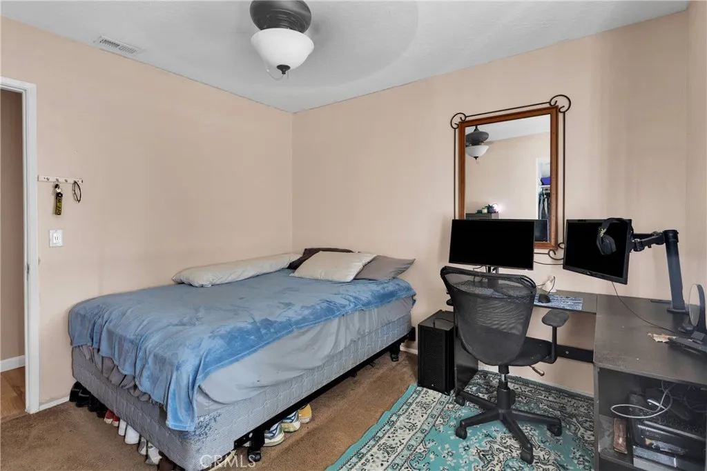 8960 Buckthorn Avenue, Hesperia, California 92345 home-pic-20
