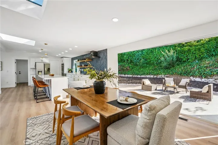 43 Rockinghorse Road, Rancho Palos Verdes, California 90275