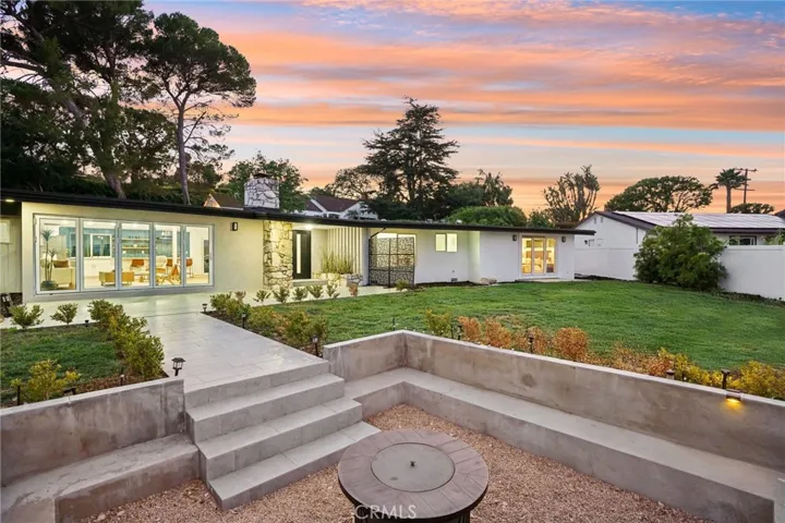 43 Rockinghorse Road, Rancho Palos Verdes, California 90275