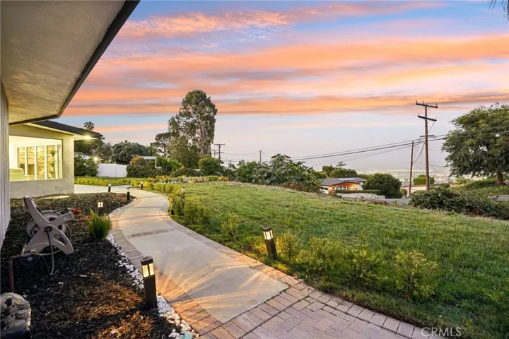 43 Rockinghorse Road, Rancho Palos Verdes, California 90275