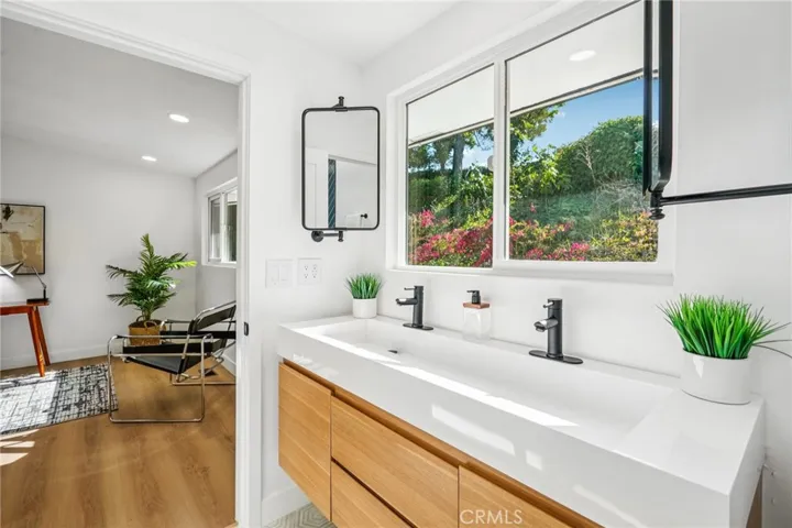 43 Rockinghorse Road, Rancho Palos Verdes, California 90275