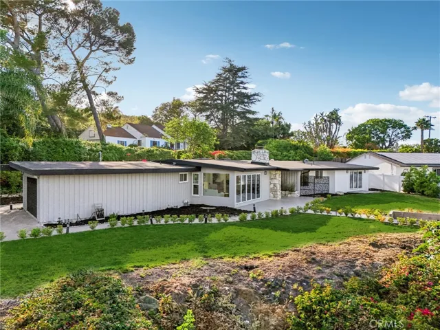 43 Rockinghorse Road, Rancho Palos Verdes, California 90275
