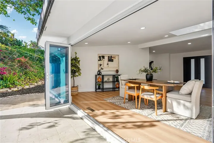 43 Rockinghorse Road, Rancho Palos Verdes, California 90275