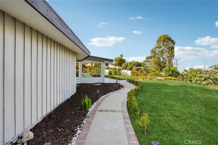 43 Rockinghorse Road, Rancho Palos Verdes, California 90275