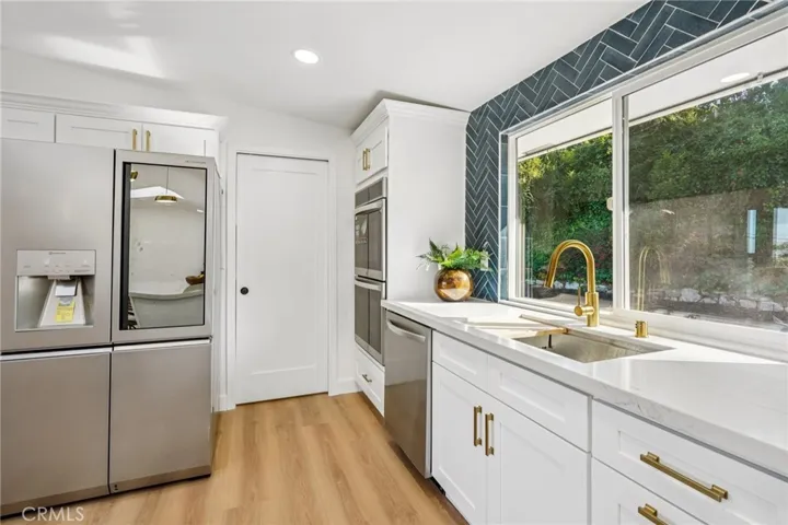 43 Rockinghorse Road, Rancho Palos Verdes, California 90275