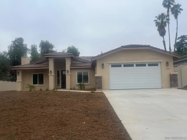 11989 Raceway Lane, Lakeside, California 92040