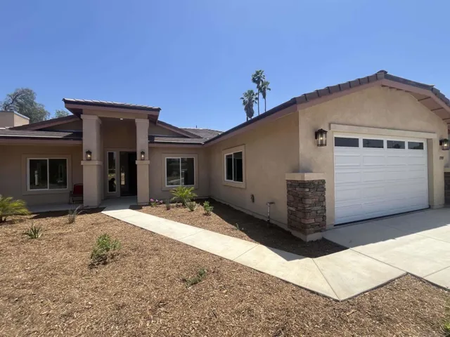 11989 Raceway Lane, Lakeside, California 92040